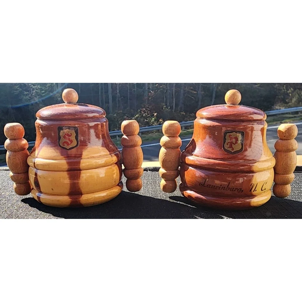 Wooden Salt And Pepper Shaker Set‎ Laurinburg N.C